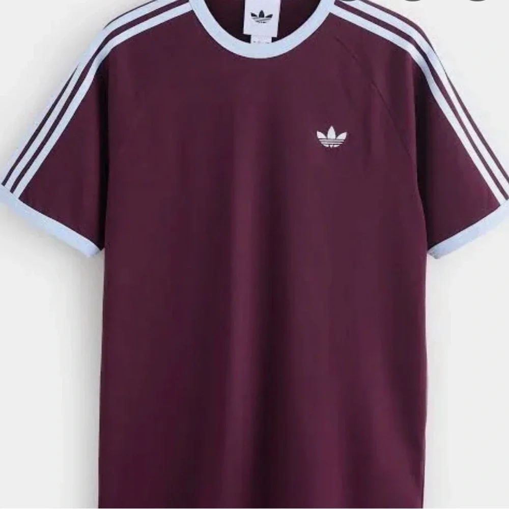 NWOT: Adidas Men's Burgundy Cotton T-Shirt with White Stripes Size Medium